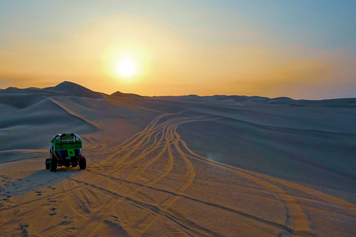 Buggy et sandboard dans les dunes de Huacachina